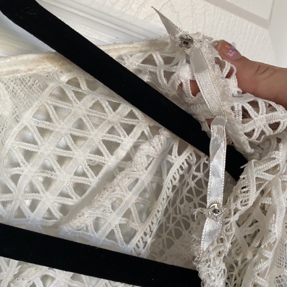 Bardot Zoe Lace Dress - Picture 6 of 8